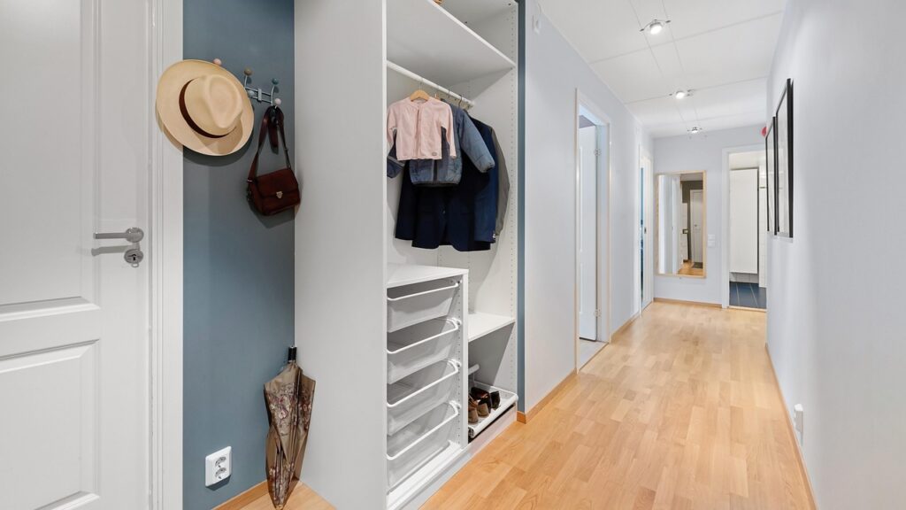 white custom closet system